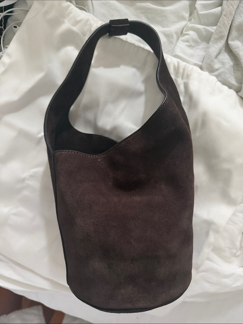 Reformation Small Silvana Bucket Bag - Picture 3 of 5